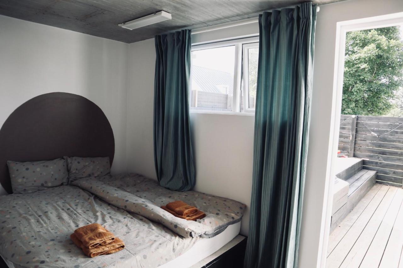 Modern Garage Suite - Free Parking & Self Check In Hveragerdi ภายนอก รูปภาพ